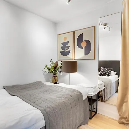 Apartment Sanders Leaves - Cute One-bedroom With A Large Rooftop Terrace *