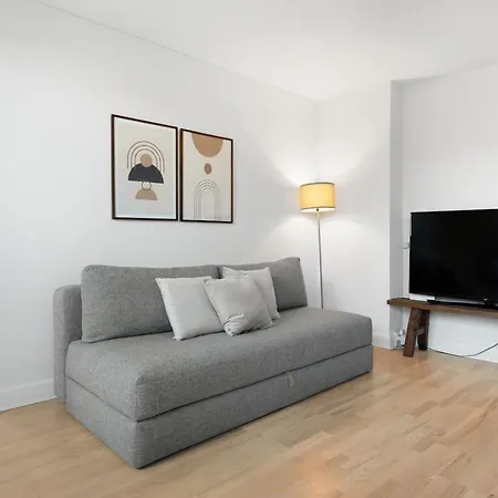 Apartment Sanders Leaves - Cute One-bedroom With A Large Rooftop Terrace *