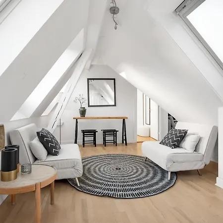 Sanders Leaves - Cute One-bedroom With A Large Rooftop Terrace Apartment Copenhagen