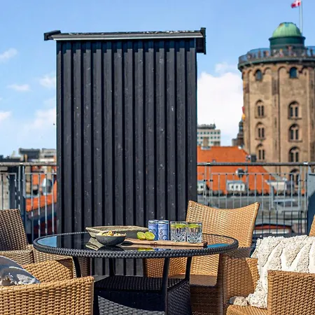 Sanders Leaves - Cute One-bedroom With A Large Rooftop Terrace Apartment *