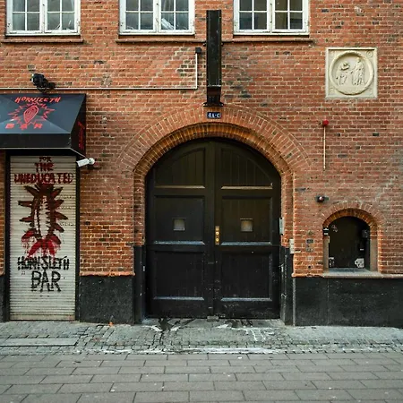 Apartment Sanders Leaves - Cute One-bedroom With A Large Rooftop Terrace *